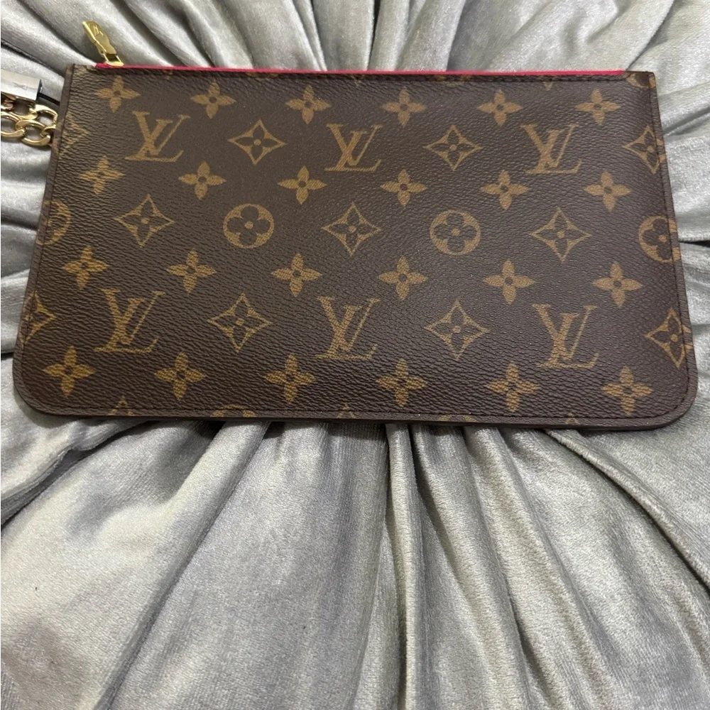 Louis vuitton - Picture 13 of 13